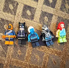 LEGO Catwoman Minifigure Lot of 5 Assorted Characters Plastic Age 5+