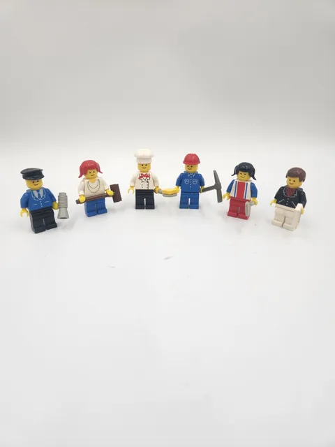 Lego LEGOLAND 6302 Mini-Figure Set - Minifigure Town System - Vintage