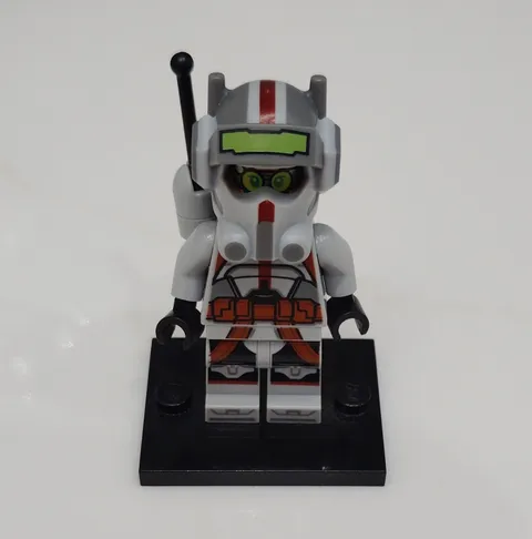 LEGO Star Wars Rare Minifigure Bad Batch Tech with Helmet + Antenna + Backpack