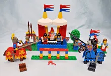LEGO Castle: Knight's Challenge 1584 100% complete except for 2 feathers