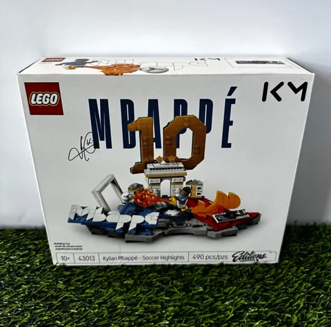 LEGO 43013 Kylian Mbappé Soccer Highlights Limited Edition Set 490 pcs