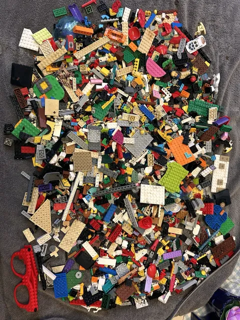 5.8 Lbs Mixed LEGO Building Bricks Parts Pieces Bulk Lot Minifigure Parts Used