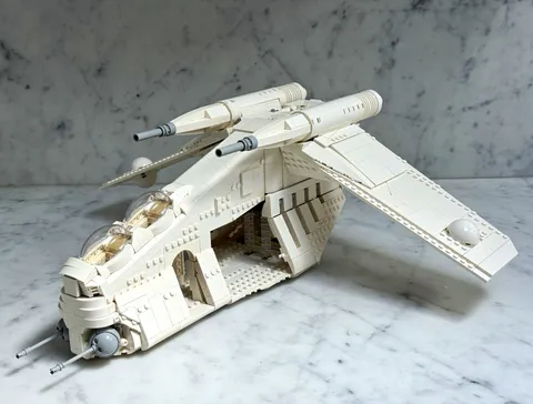 LEGO Republic Gunship MOC UCS 2000+ pieces