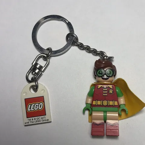 ROBIN Keychain Lego Batman Movie DC Comics 1.75"
