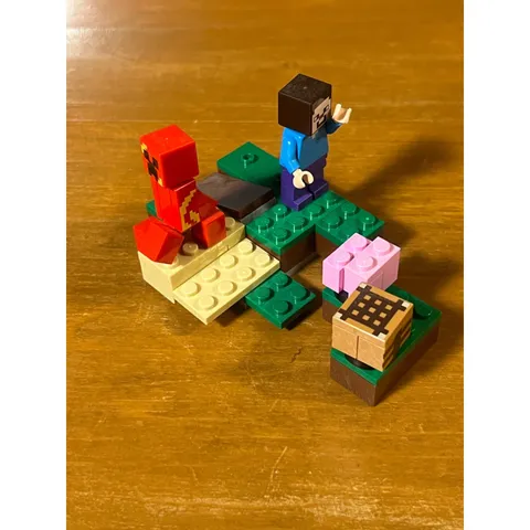 LEGO Minecraft Steve Minifigure with Red Creeper Pink Sheep and Crafting Table