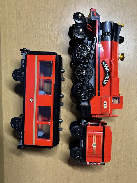 LEGO Harry Potter Hogwarts Express Train Retired (incomplete)