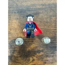 LEGO Marvel Super Heroes Doctor Strange Minifigure w/ Cape & Power Blasts 76185