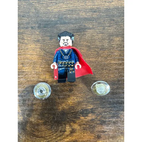 LEGO Marvel Super Heroes Doctor Strange Minifigure w/ Cape & Power Blasts 76185