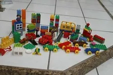 Lego DUPLO Huge 100+ Piece Mixed Toy Lot , Superman, Knights & Horse, Cars,Bus +