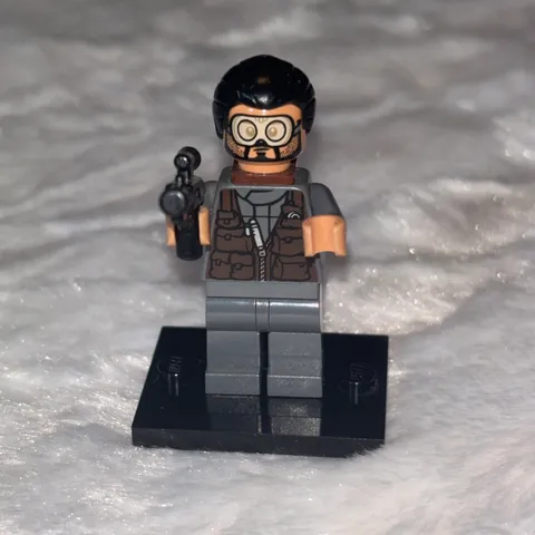 LEGO Star Wars Minifigure Bodhi Rook sw0794 + Black Blaster - Rogue One 75156