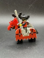 VTG 1990’s Lego Basil The Bat Lord Minifigure Castle Fright Knights With Horse