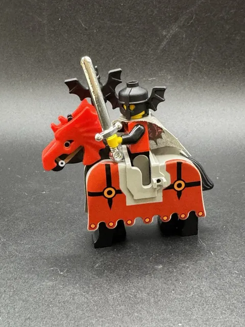 VTG 1990’s Lego Basil The Bat Lord Minifigure Castle Fright Knights With Horse