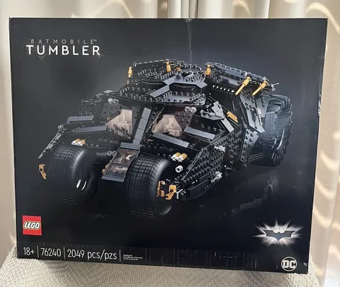 NEW The Dark Knight LEGO Batmobile Tumbler 