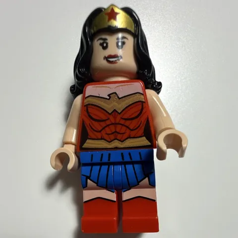 LEGO Wonder Woman Minifigure w/ Red Top Blue Skirt Print, Black Hair