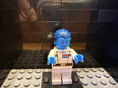 LEGO Grand Admiral Thrawn. Blue hair l, Mint sw75170