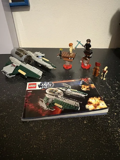 LEGO Star Wars: Anakin's Jedi Interceptor (9494)