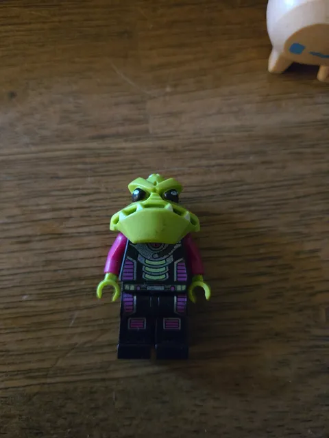 LEGO - Alien Conquest - Alien Trooper - Mini Figure / Mini Fig