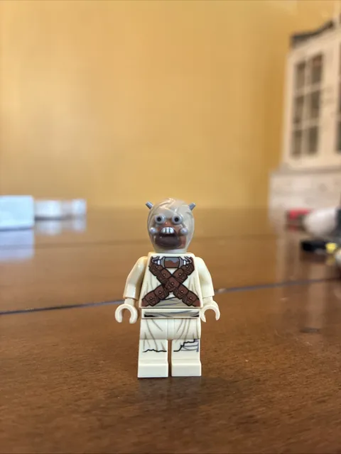 NEW LEGO Star Wars Tusken Raider Minifigure sw1074 75270