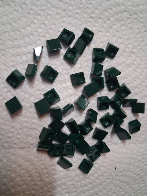 A Lego Lot 49 Dark Green Slope 54200 1 x 1 x 2/3 21301 10194 71043 10366