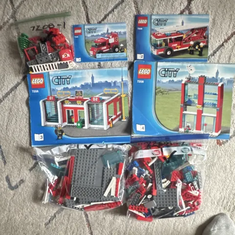 LEGO CITY 7208 Fire Station set w/ Instructions Fire Subtheme