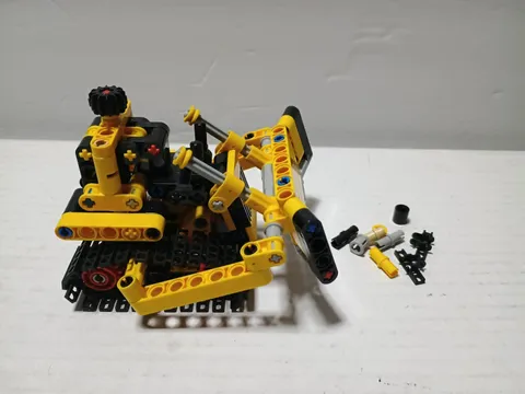 LEGO 42163 TECHNIC: Heavy-Duty Bulldozer Used Complete w/ Manual - Retired