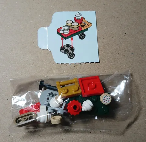 LEGO City 60475 Christmas Treat Tray Christmas Advent Calendar Pieces - Sealed