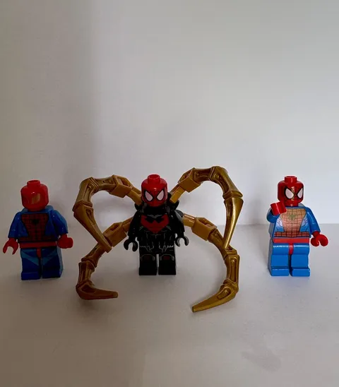 LEGO Spider-Man Minifigure Lot of 3 w/ Gold Arms/Spider Legs Accessories