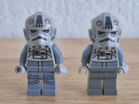 LEGO Star Wars Minifigure 2 AT-AT Drivers 75288 Genuine