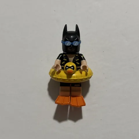 LEGO Batman Movie Series 1 Minifigure 71017 Vacation Batman Complete Figure