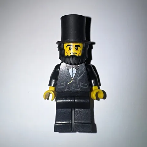 LEGO Abraham Lincoln Minifigure with Black Top Hat