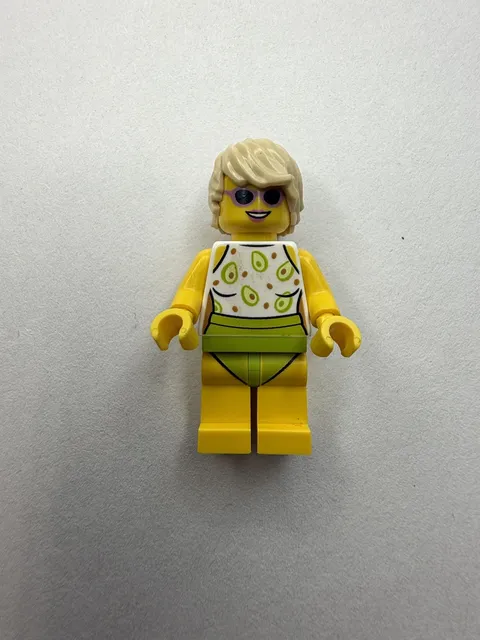 LEGO Girl Female Minifig (Rare) and Legs, Blond Hair, Red Lips,purple glasses