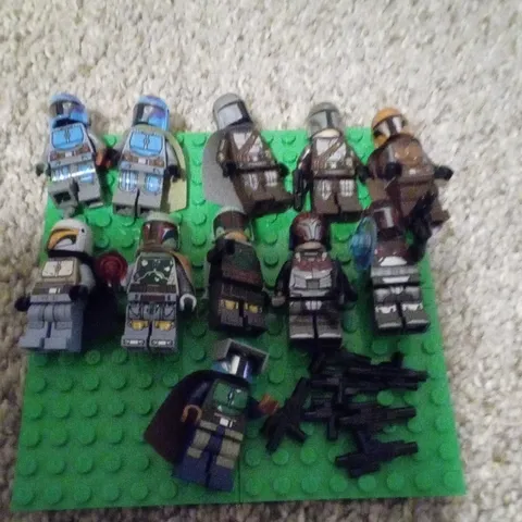 LEGO Star Wars Mandalorian Minifigure Lot Of 11 With Weapons Accessories