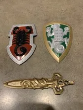 Lego Genuine Knight’s Kingdom 2005 XL Shields And Gold Sword Lot Of 3