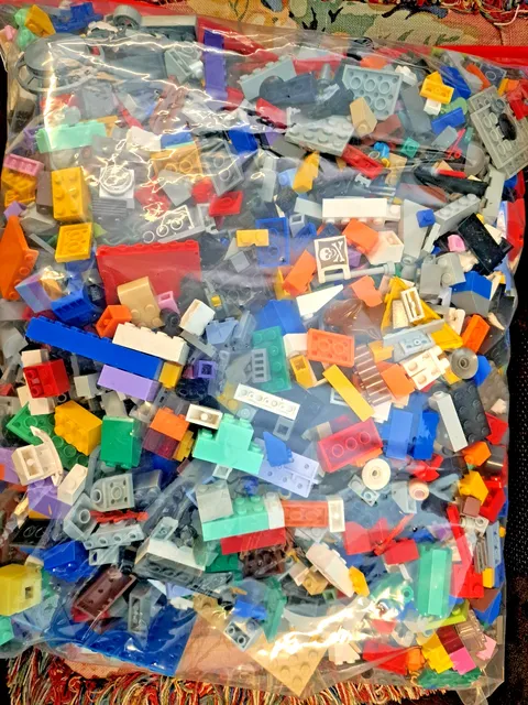 LEGO Mixed Lot Random Size Parts Figures Pieces Building Blocks Bulk 6 Lb  1990s