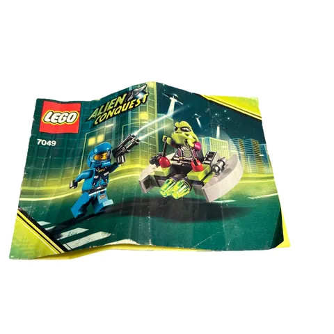  LEGO Instruction Manual for set 7049 Alien Conquest Alien Striker Booklet Only