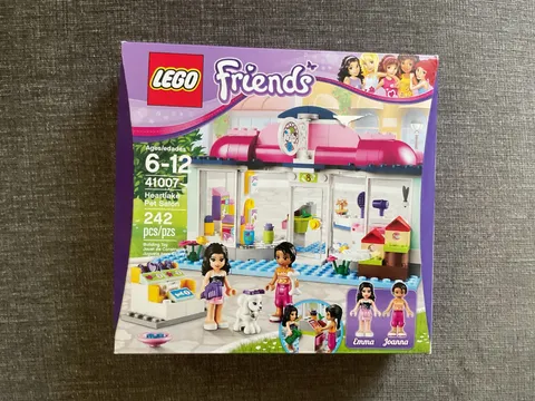 LEGO FRIENDS: Heartlake Pet Salon (41007) 2013 New Sealed.