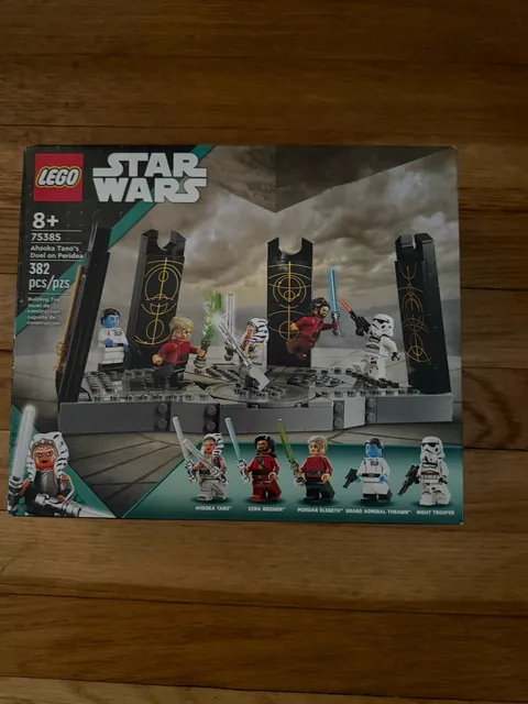 LEGO Star Wars: Ahsoka Tano's Duel On Peridea (75385) New Sealed