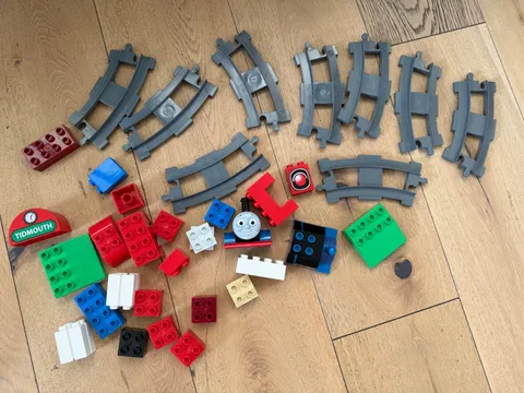 LEGO DUPLO Thomas & Friends Train Track Lot Thomas Tidmouth Station Partial