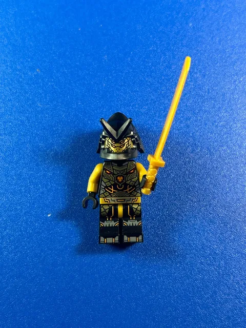 LEGO Ninjago Dragons Rising Season 1: Imperium Claw General Minifigure with Swor