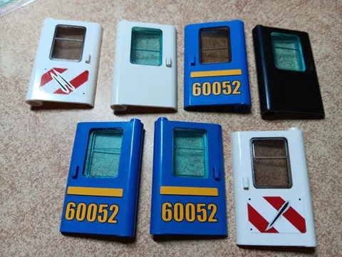 LEGO BULK LOT 7 TRAIN DOORS WITH TRANS GLASS WINDOW 1X4X5 #4181 #4182