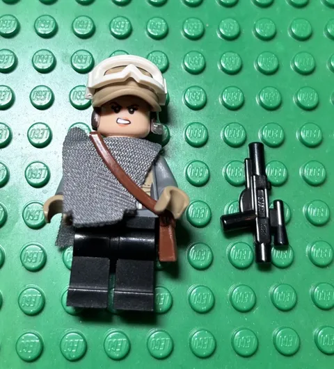 Lego Star Wars Minifigure Jyn Erso sw0791 from set 75155 Complete with blaster