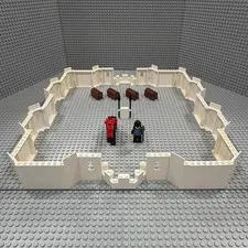 Lego Castle (White) : w/ Black Falcon Cas101a + Horse w/ Saddle + Walls + MORE !