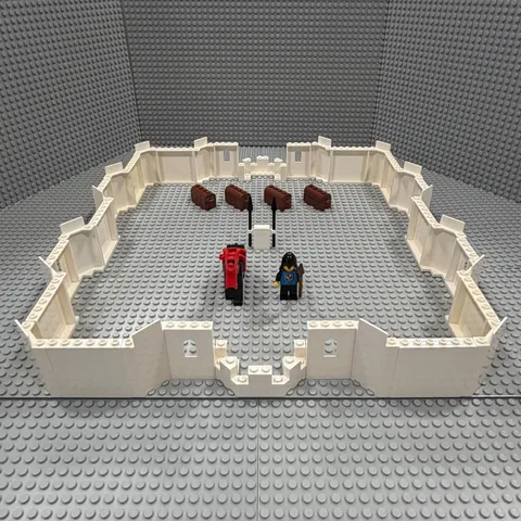 Lego Castle (White) : w/ Black Falcon Cas101a + Horse w/ Saddle + Walls + MORE !
