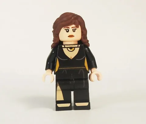 Lego Star Wars Lady Qi’ra from Solo Engineerio Sold Out Minifigure RARE