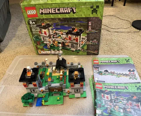 Lego Minecraft 21127 The Fortress 100% Complete with Instructions RARE 
