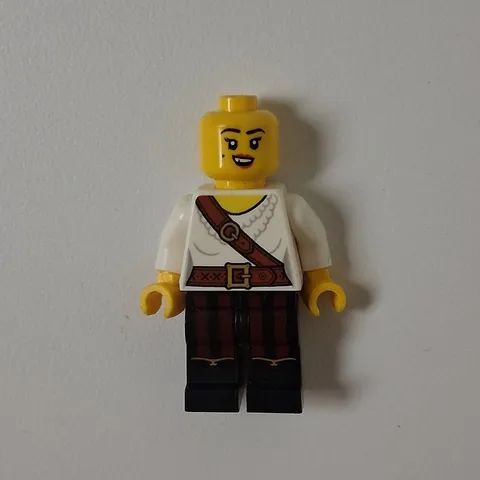 LEGO Pirate Girl 71027 Minifigure Dual Face Red Stripe Pants 2020 Miniseries 20