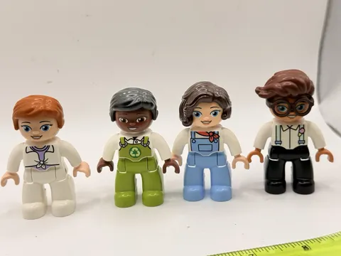 LEGO Duplo Lot of 4 People Figures –  3 Females and 1 Male