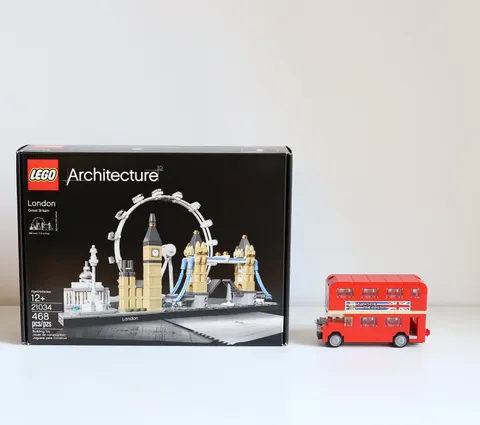 LEGO Lot 21034 London Complete/Box/Manual & 40220 London Bus Complete/NO Manual