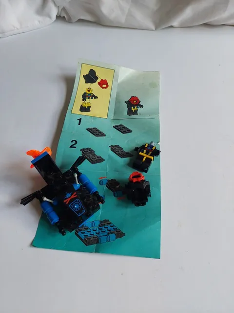 Lego 6115 Shark Scout - Incomplete w/ Partial Instructions