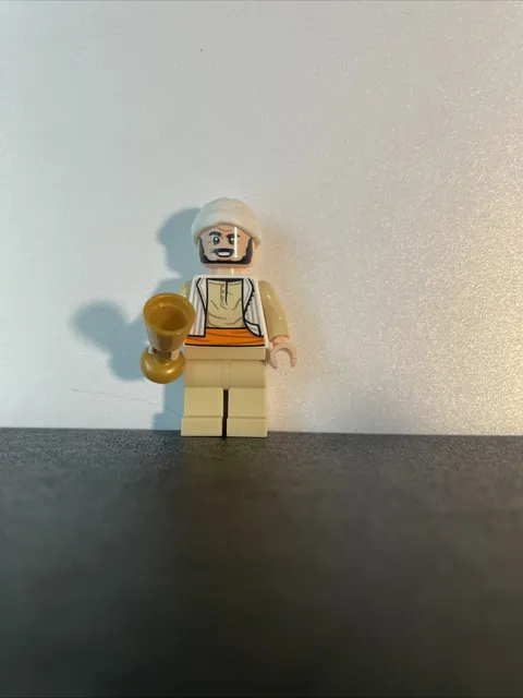 LEGO Sallah Minifigure 77013 Indiana Jones Escape From The Lost Tomb. NEW